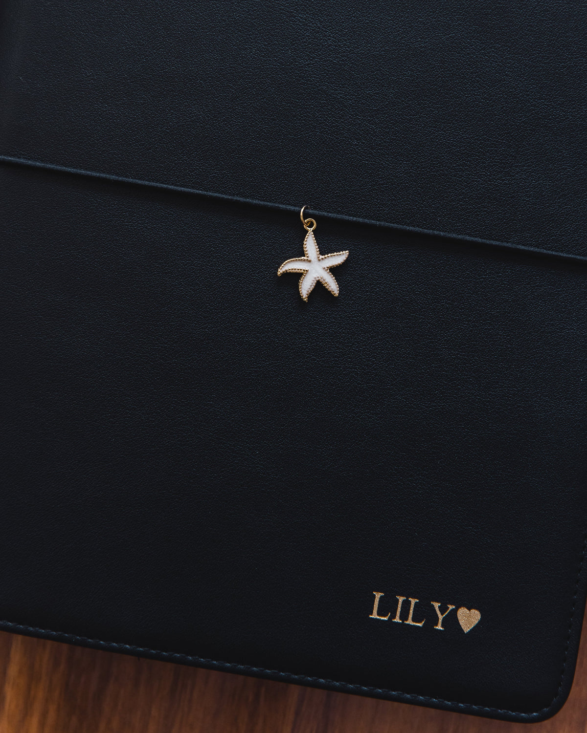Folio Starfish Charm